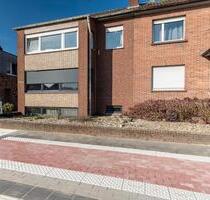 Frisch renovierte Doppelhaushälfte mit Garten & Terrasse in Kleve-Kellen – 4 Zimmer, ca. 100 m²