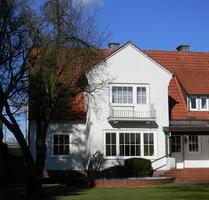 Repräsentatives Ein-Zweifamilienhaus mit großem Garten - Lienen