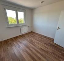 Schnell sein! Helle 2-Zimmer-Wohnung mit Balkon! - Aschersleben