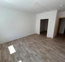 Platz für die ganze Familie! 4-Zimmer-Erdgeschosswohnung mit Balkon! - Halberstadt