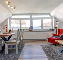 Möblierte Dachgeschosswohnung mit Ostseeblick in zweiter Strandre - Laboe