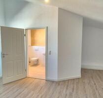 Top-Lage: 2,5-Zimmer-Maisonette-Wohnung mit Dachterrasse und EBK - Kaltenkirchen
