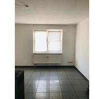 Charmante 3-Zimmer-Wohnung mit Balkon, Einbauküche, Stellplatz - Bamberg Gereuth