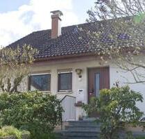 Schönes Einfamilienhaus in ruhiger Lage am Ortsrand von Giengen - Giengen an der Brenz