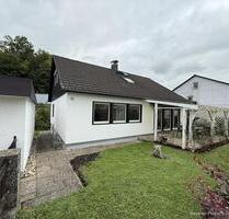 Einfamilienhaus in ruhiger Wohnlage von Bogen zu vermieten!