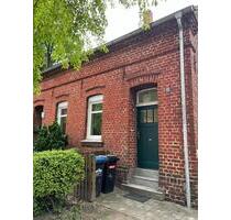 Saniertes Reihenendhaus mit eigenem Garten, Stellplatz, EinbKüche - Essen Stadtbezirk V
