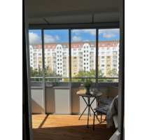 Erstbezug nach Sanierung: Wohntraum mit Eichenparkett und Loggia - Berlin Lichtenberg