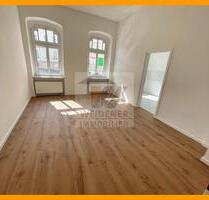 helle und moderne 2 Raum Wohnung mit Balkon und Mamor-Bad im Geraer Zentrum!