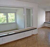 Helle Erdgeschosswohnung mit zwei Stellplätzen - Bonn Hardtberg