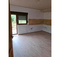 4 Zi Wohnung auf ehemaligem Reittherapiehof - Straßenhaus