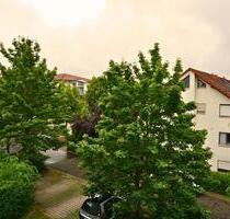 Schöne und gepflegte 3-Raum-Maisonette-Wohnung mit Balkon und EBK - Öhringen