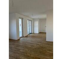 Hier ist Ihr neues Zu Hause ! Attraktive 3 Raumwohnung im 2.OG in gehobener Ausstattung mit Balkon, Aufzug und Garage in Freiberg!