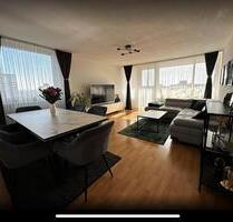 Skyfloor Wohnung mit Loggia und Fernblick in Stein - Fürth Südstadt