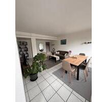 Helle 2-Zimmer-Wohnung mit Balkon – zentrale Lage - Duisburg