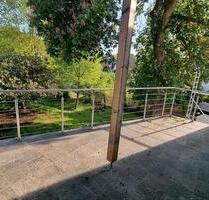 Großzügige 4-Zimmer-Wohnung mit 2 Bädern und Balkon - Kassel Nordshausen