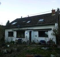 Geräumiges, preiswertes 12-Raum-Mehrfamilienhaus in Lederbach - Kempenich