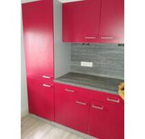 Drei-Zimmer Wohnung; 61 m2; Dachgeschoss; 2-OG; ruhig; - Frankfurt am Main Schwanheim