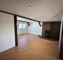 Wunderschöne 2-Raum-Dachgeschoss-Wohnung mit Balkon! - Halle (Saale) Damaschkestraße