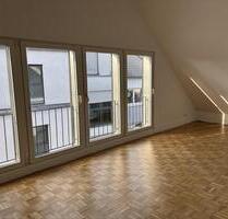 Schöne Dachgeschosswohnung mit Parkettboden, Erstbezug nach Sanierung im Zentrum von Langenfeld - Langenfeld (Rheinland)