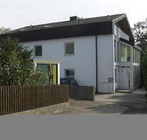 Erdgeschoß 148 qm Wfl incl. 2 UG-Räume +Terrasse 48 qm + E-gara - Schrobenhausen