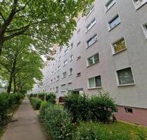 **FRISCH RENOVIERT**3-Zimmer-Wohnung Balkon Bad mit Wanne ab 15.06.2025 - Leipzig West