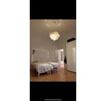 Großes Zimmer in 4 Zimmer wohnung - Frankfurt am Main Mitte-Nord