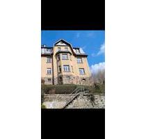 Stilvolle 4-Raum-Altbauwohnung - 650,00 EUR Kaltmiete, ca.  90,00 m² in Annaberg-Buchholz (PLZ: 09456)