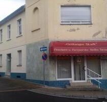 Haus mit Wohnung und Gewerbe zu verkaufen auch Mitkauf - Südliches Anhalt Pfaffendorf