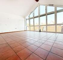 Wohnung 125qm SR Innenstadt; DG, Lift, Klima, FBH, Parkplatz - Aiterhofen