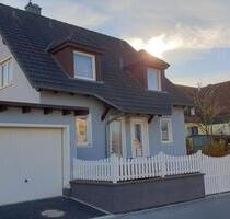 Geräumiges freistehendes Einfamilienhaus mit EBK - Roßtal