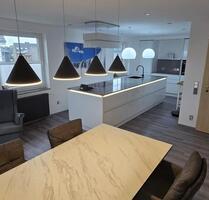 Großzügige 5-Zimmer-Maisonette mit Luxus-Wohnküche & Klimaanlage - Korschenbroich