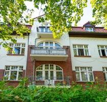 TOP-Chance für Kapitalanleger: Sonnige 4-Zimmer-Dachgeschosswohnung mit Südloggia - provisionsfrei - Berlin Steglitz-Zehlendorf