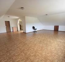 Freundliche 4-Zimmer-Dachgeschosswohnung in Ramstein-Miesenbach - Wartenberg-Rohrbach