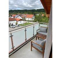Schöne 2-Zi-DG-Whg. mit großem Balkon in ruhiger Lage in Hirten - Burgkirchen an der Alz