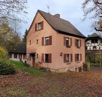 IDYLLISCHE LAGE!!! Gemütliches Einfamilienhaus in Kirchheim-Frielingen