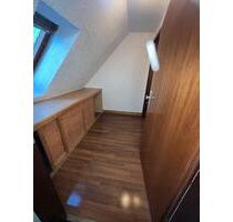 Dachgeschoss Wohnung - 400,00 EUR Kaltmiete, ca.  48,00 m² in Recklinghausen (PLZ: 45665) Berghausen