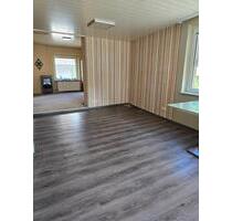 Zentrale 3-Zimmer-Wohnung mit Luxusbad und Balkon - Velbert Pöthen