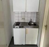 1 zimmer wohnung + parkplatz - 222,00 EUR Kaltmiete, ca.  20,00 m² in Flensburg (PLZ: 24937)