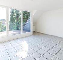 Provisionsfrei: Sonnige, 3 Zi. DG-Whg. m. großer Dachterrasse - Leverkusen Bürrig