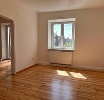 Moderne 3-Zimmer Altbauwohnung mit Einbauküche zu vermieten! - Bad Neustadt an der Saale