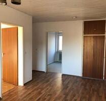 Schöne, helle 3,5-Zimmer-Wohnung mit Balkon am vorderen Rehbühl in Weiden zu vermieten! - Weiden in der Oberpfalz