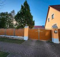 RESERVIERT. Haus mit Einliegerwohnung, großer Scheune und - Biederitz