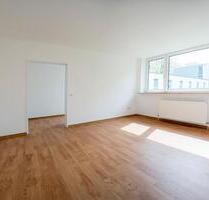 ** FRISCH SANIERT ** 2-Zimmer-Wohnung mit Südloggia - Duisburg Essenberg