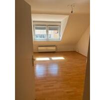 Von privat 4 ZK TGL Bad - 1.300,00 EUR Kaltmiete, ca.  115,00 m² in Karlsruhe (PLZ: 76133)