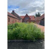 80 m² Oberwohnung mit Galerie und Balkon zum Selbstausbau - Hage