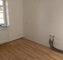 helle freundliche 2R Wohnung mit Balkon - Freiberg