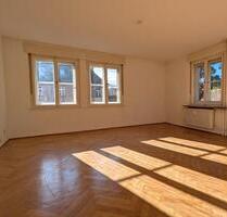 Schöne sonnige Altstadtwohnung mit Ebk. und Parkett - Nürnberg