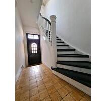 Reihenendhaus mit 5 Garagen - 490.000,00 EUR Kaufpreis, ca.  168,00 m² in Krefeld (PLZ: 47805) Dießem