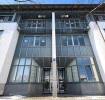 Katip | gepflegte Büro-Praxisfläche im Erdgeschoss in Putzbrunn