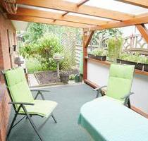 Bezugsfrei: Doppelhaushälfte mit Terrasse und Garage in Zentrumsnähe von Heide